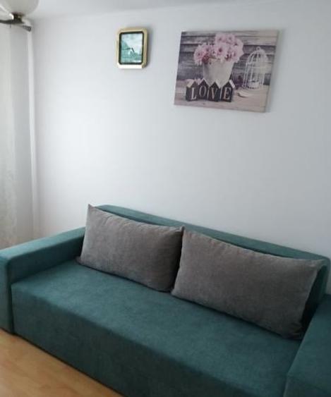 Apartament cu 3 camere semidecomandat, mobilat în Sălăjan