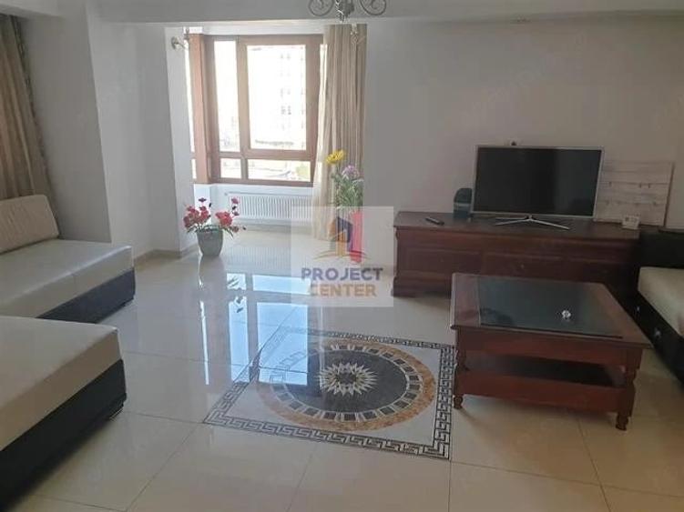 Apartament cu 3 camere decomandat în Ultracentral