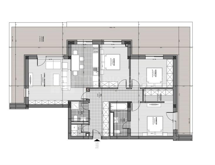 Apartament cu 4 camere decomandat, mobilat în Tractorul