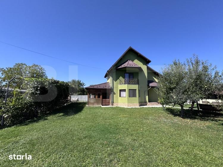 Casă cu 6 camere cu Teren 667 Mp în Bănești