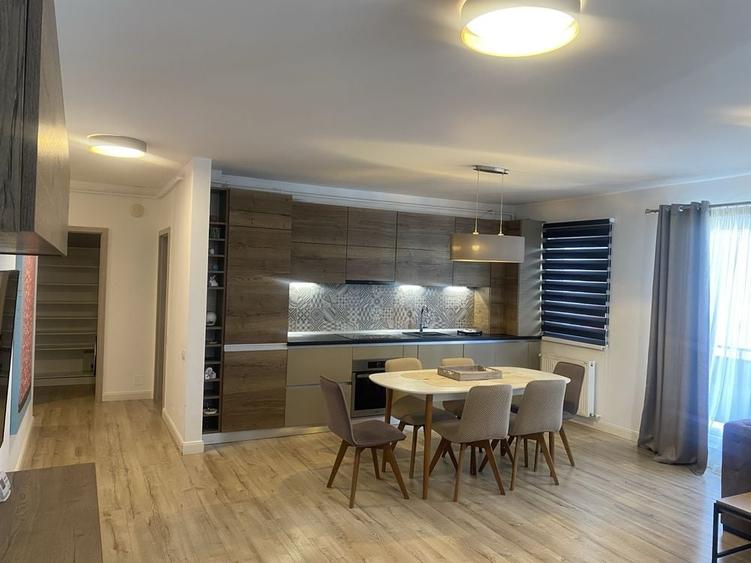 Apartament cu 3 camere în Florești
