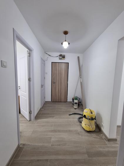 Apartament cu 3 camere decomandat în P-ța Reșița