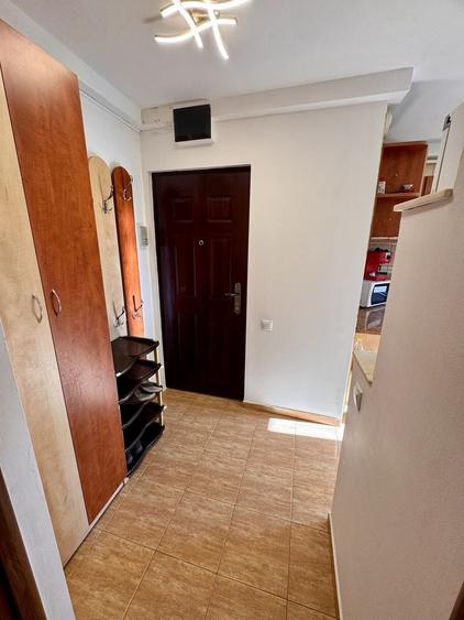 Apartament cu 2 camere semidecomandat în Gemenii