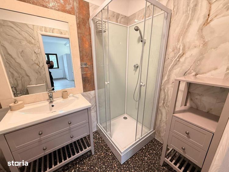 Apartament cu 5 camere semidecomandat, mobilat în Floreasca