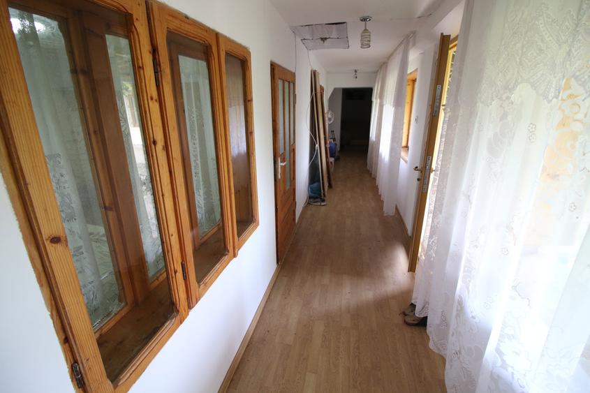 Casă individuală cu 4 camere cu Canalizare în Schela
