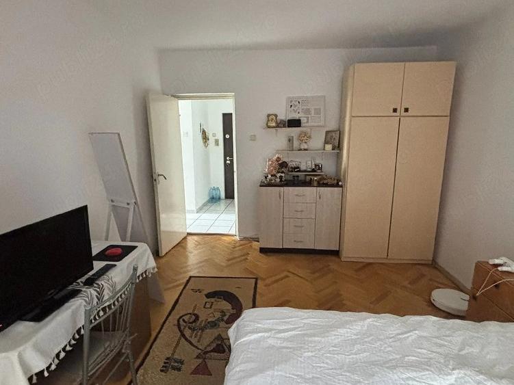 Apartament cu 2 camere decomandat în Spitalul Județean