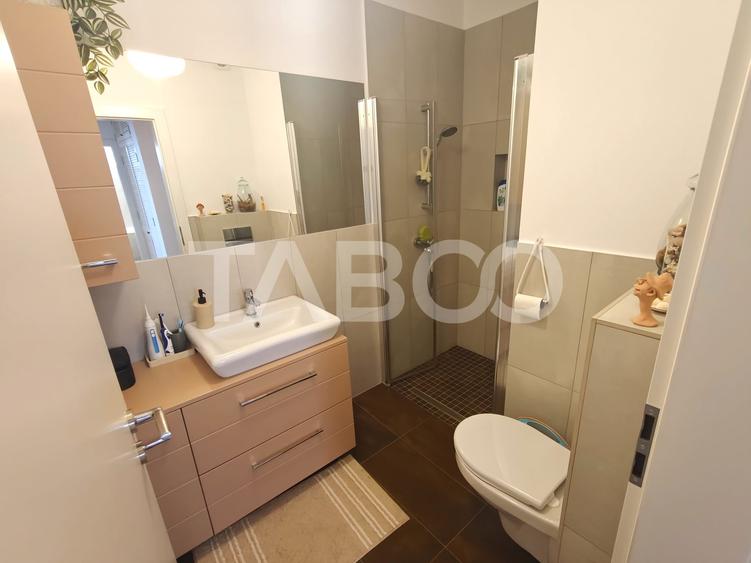 Apartament cu 3 camere decomandat, mobilat în Șelimbăr