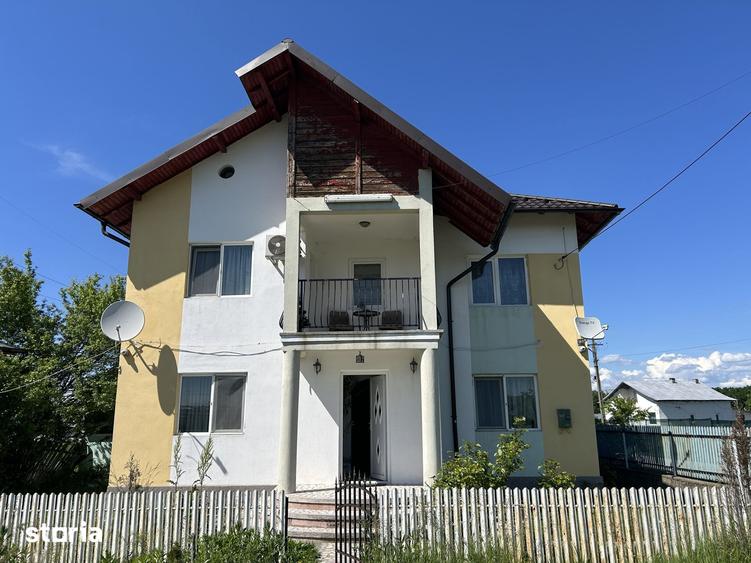 Casă cu 3 camere cu Teren 2496 Mp în Băbana
