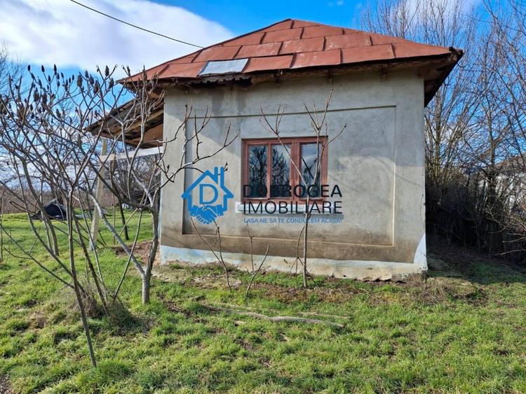 Casă individuală cu 4 camere cu Teren 2000 Mp în Ceatalchioi