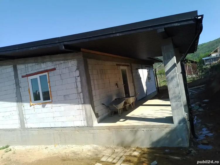 Casă cu 3 camere cu Teren 450 Mp în Central