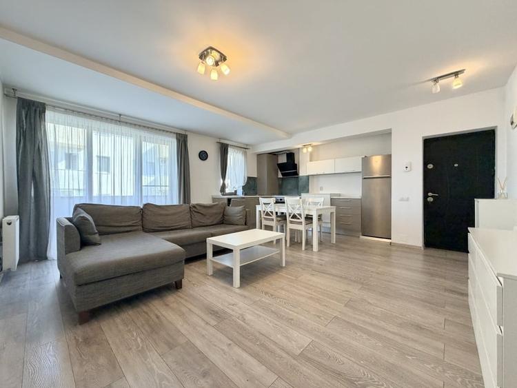 Apartament cu 2 camere semidecomandat, mobilat în Bună Ziua