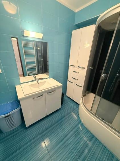 Apartament cu 2 camere semidecomandat, mobilat în Florești