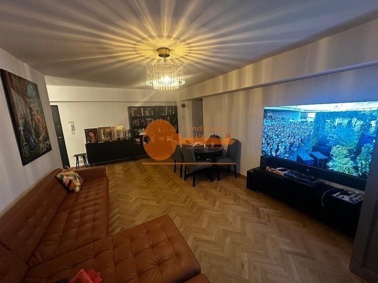 Apartament cu 3 camere decomandat, mobilat în Titulescu