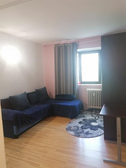 Apartament cu 2 camere decomandat în Podu Roș