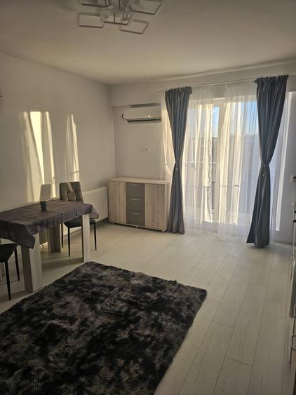 Apartament cu 2 camere, mobilat în Nord-Est