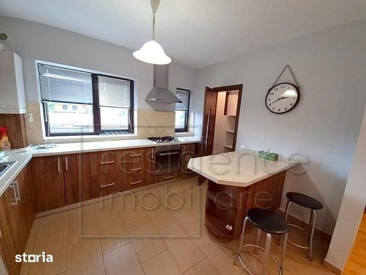Apartament cu 3 camere semidecomandat în Europa