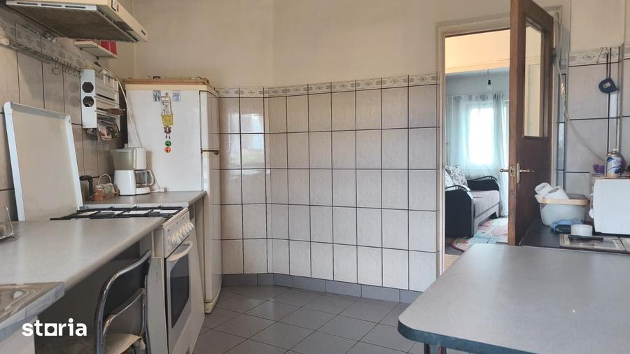 Apartament cu 2 camere decomandat în Piața Centrală