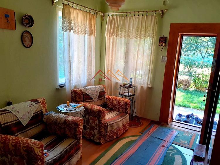 Casă individuală cu 2 camere cu Canalizare în Ultracentral