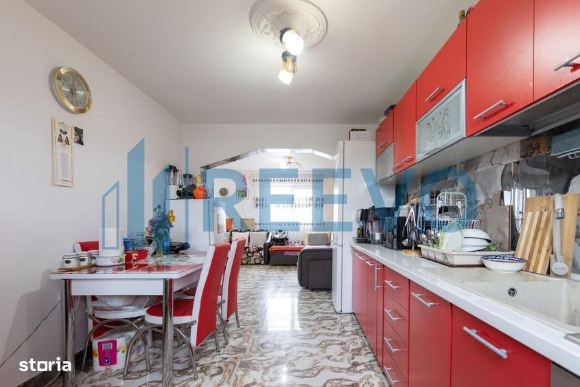 Casă cu 4 camere în Siretu