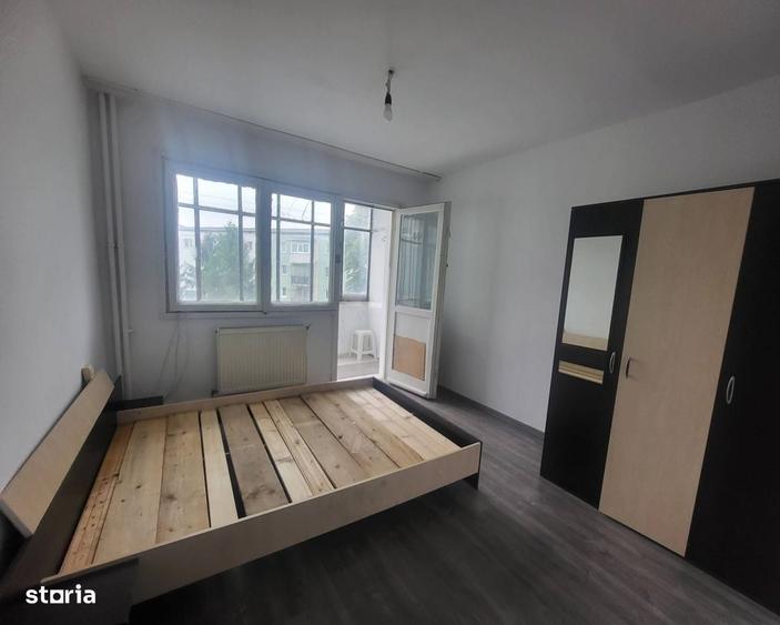Apartament cu 2 camere decomandat în Cornișa