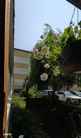 Apartament cu 4 camere în Obor