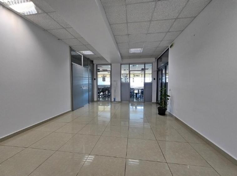 Birou, de 120 mp, în Delfinariu