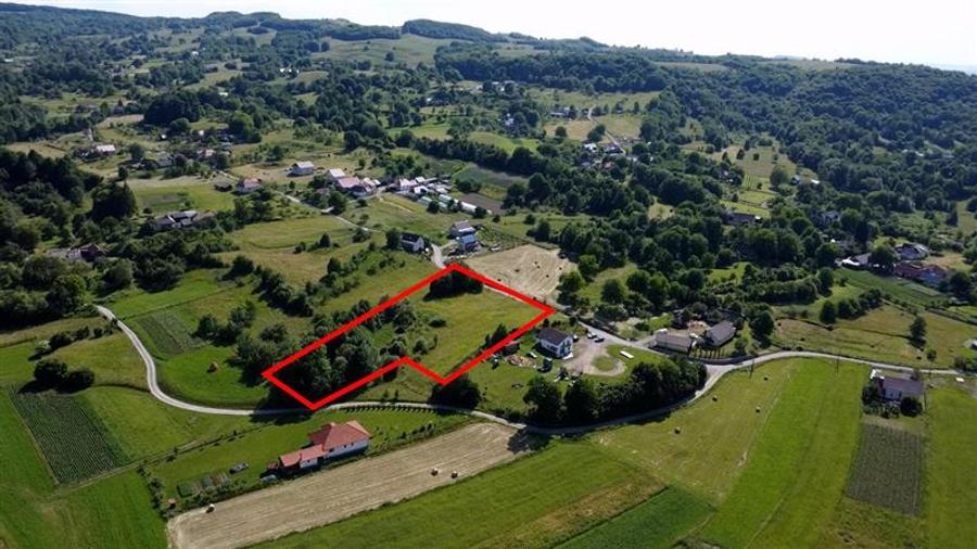 Teren intravilan de 5750 mp, în Ibănești