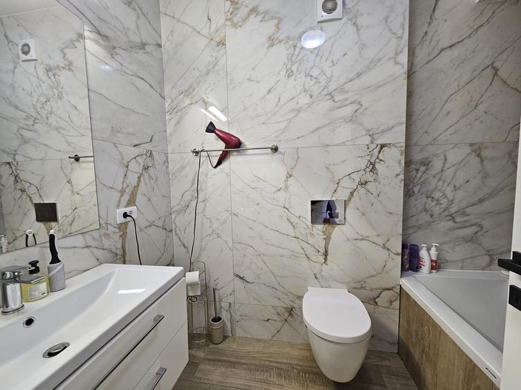 Apartament cu 2 camere semidecomandat în Teiul Doamnei