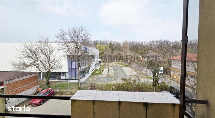 Apartament cu 3 camere decomandat în Ghirodei