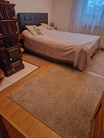 Casă individuală cu 10 camere cu Teren 2500 Mp în Central