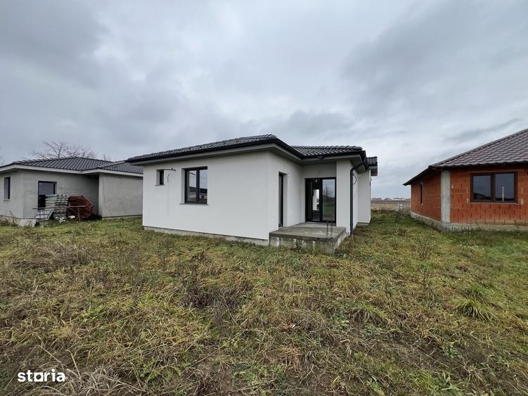 Casă cu 4 camere cu Teren 485 Mp în Vetiș
