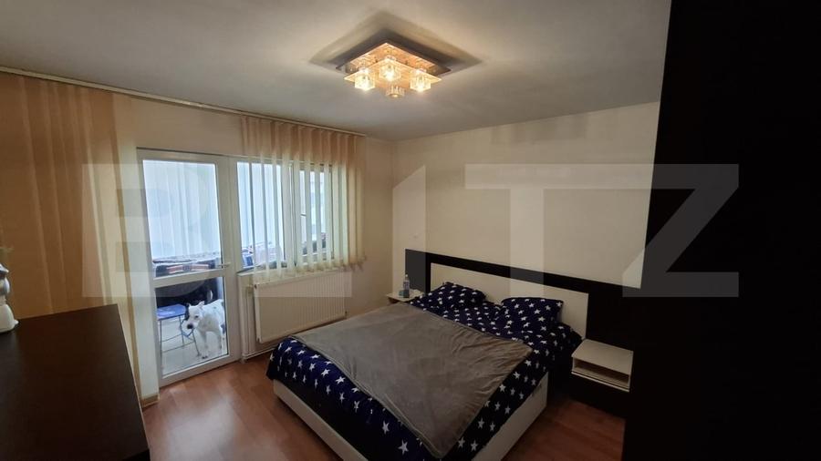 Apartament cu 3 camere decomandat, mobilat în Micro 11