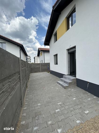 Casă cu 3 camere cu Teren 305 Mp în Ciarda Roșie