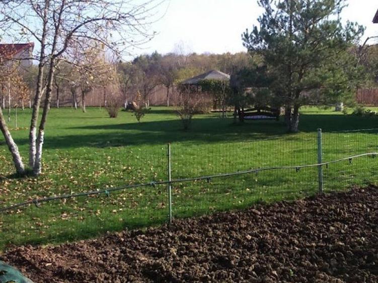 Casă individuală cu 5 camere cu Canalizare în Ciolpani