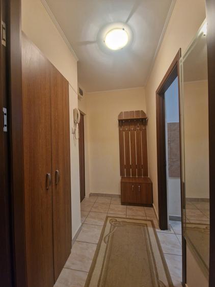 Apartament cu 2 camere semidecomandat în Tomis I