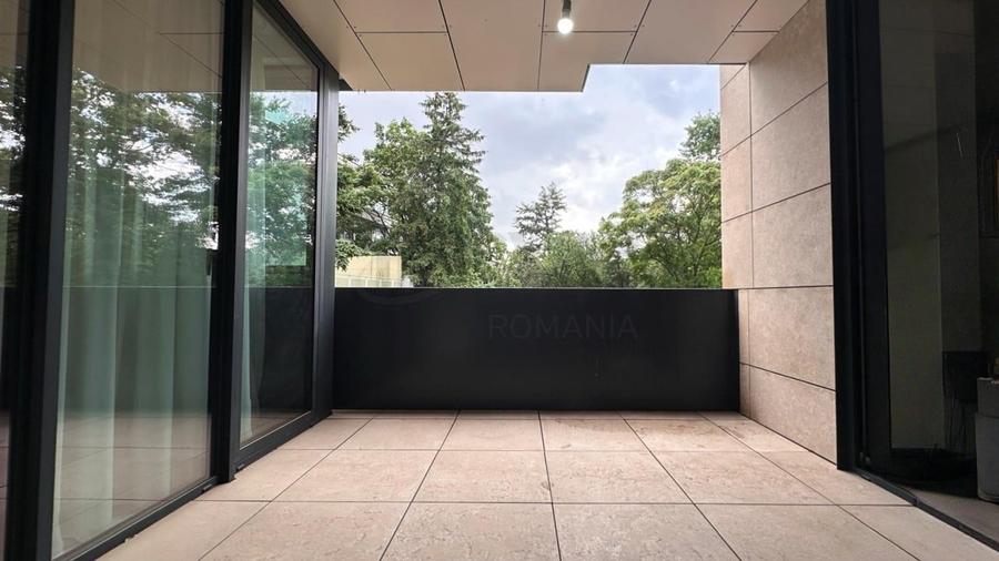 Apartament cu 4 camere semidecomandat, mobilat în Aviatorilor