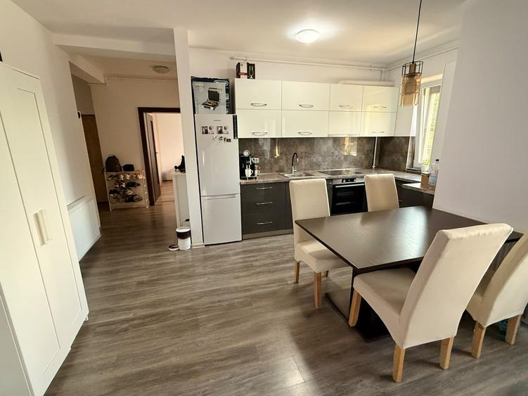 Apartament cu 2 camere decomandat, mobilat în Giroc