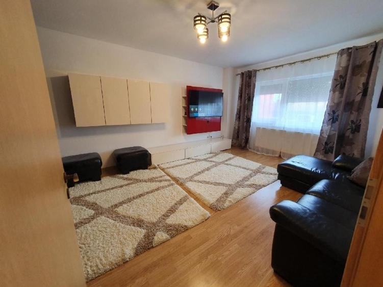 Apartament cu 2 camere decomandat în Aradului