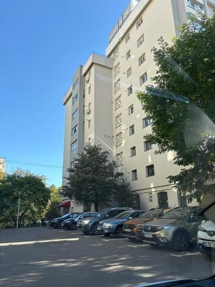Apartament cu 3 camere decomandat în Cug