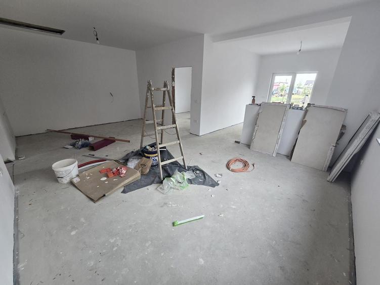Duplex cu 3 camere cu Canalizare în Moșnița Nouă