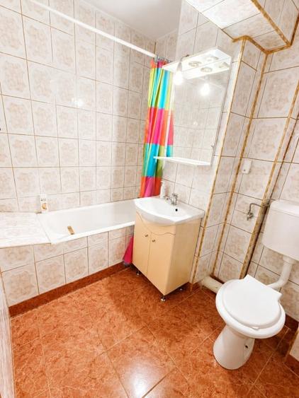 Apartament cu 3 camere decomandat, mobilat în Astra
