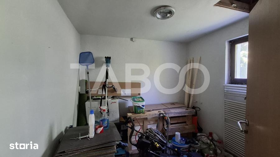 Casă cu 3 camere decomandat cu Teren 472 Mp în Central
