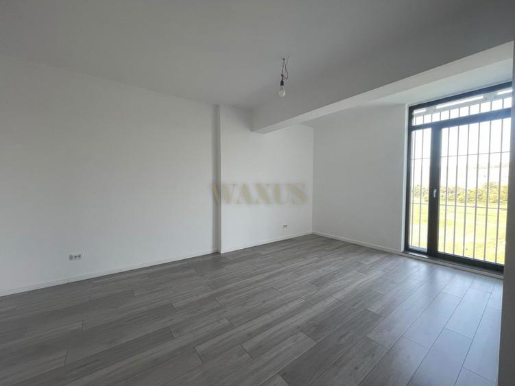 Apartament cu 3 camere decomandat în Florești