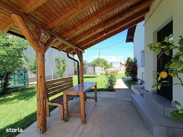 Casă cu 4 camere în Târgșoru Vechi