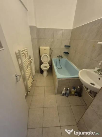 Garsonieră decomandată în Cug