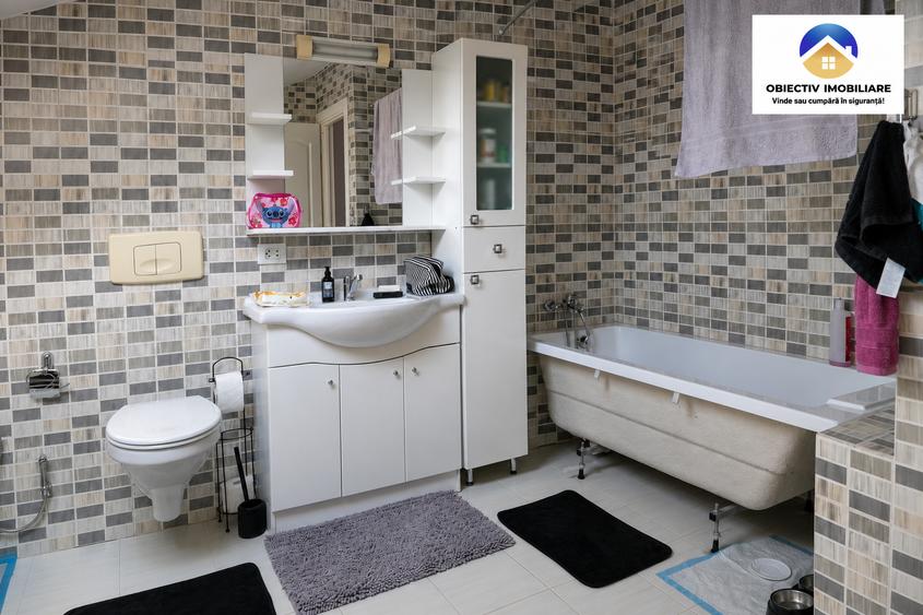 Apartament cu 3 camere semidecomandat în Central