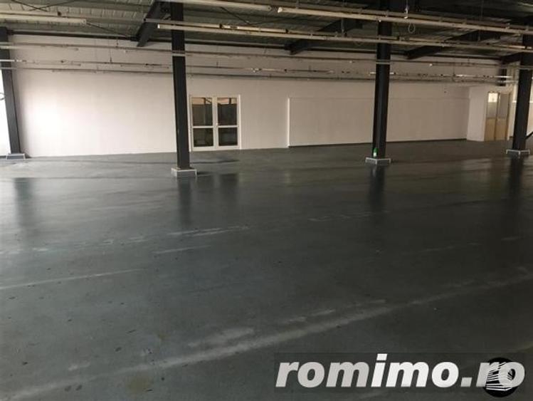 Spațiu comercial, de 1,300 mp, în Central