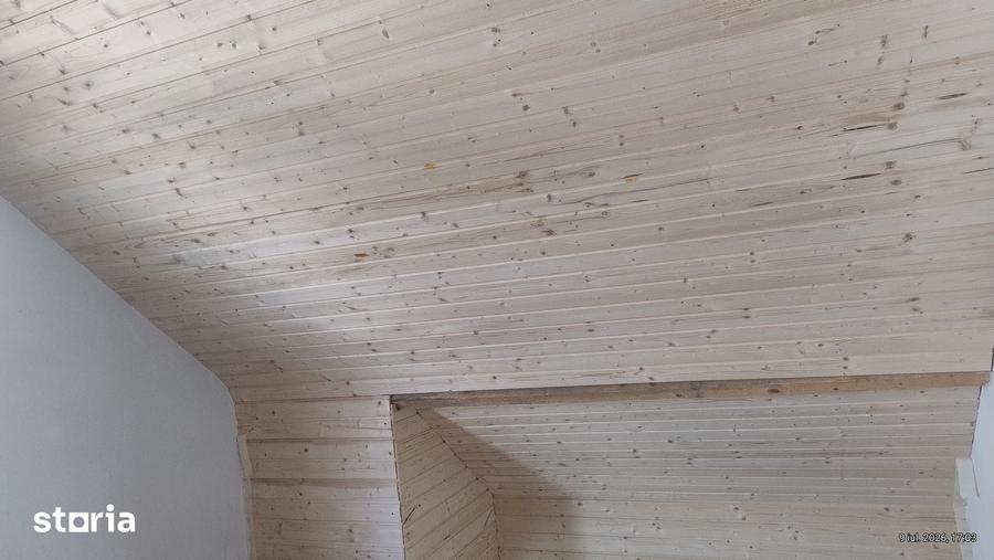 Casă cu 4 camere cu Teren 200 Mp în Lumina