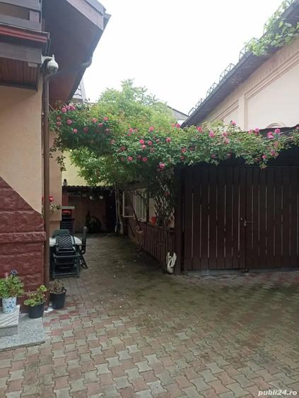 Casă cu Teren 350 Mp în Precista