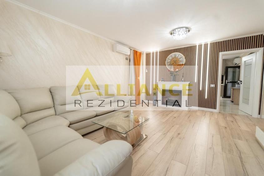 Casă individuală cu 6 camere decomandat cu Piscina în Berceni